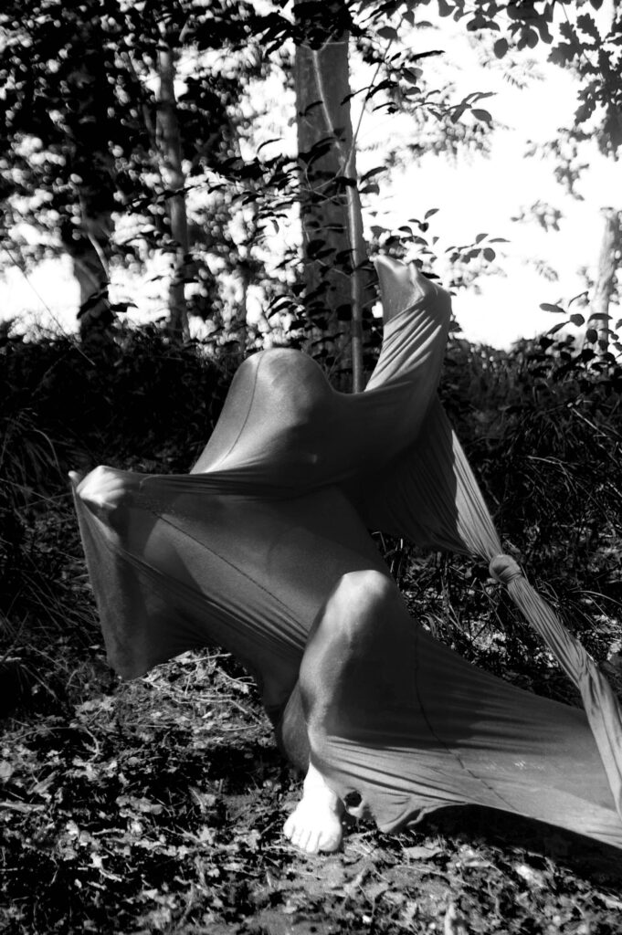 Naked butoh dance performance by Philemon Mukarno