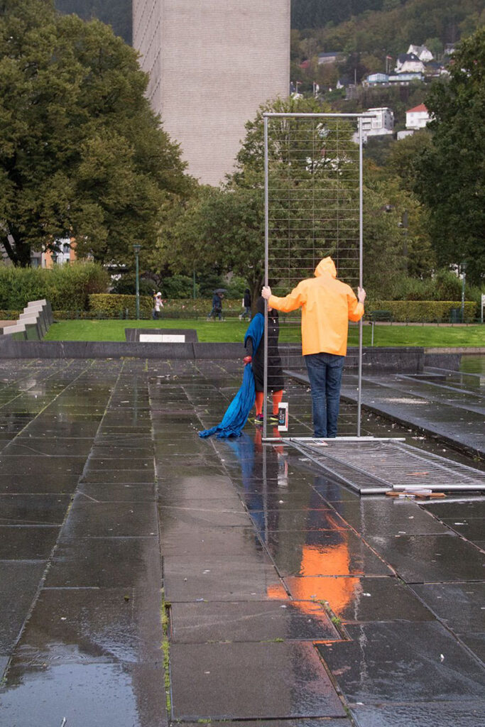 Philemon Mukarno Performance Art Open session Bergen(2017)1h at PAB Open Festival 2017, Bergen, Norway.