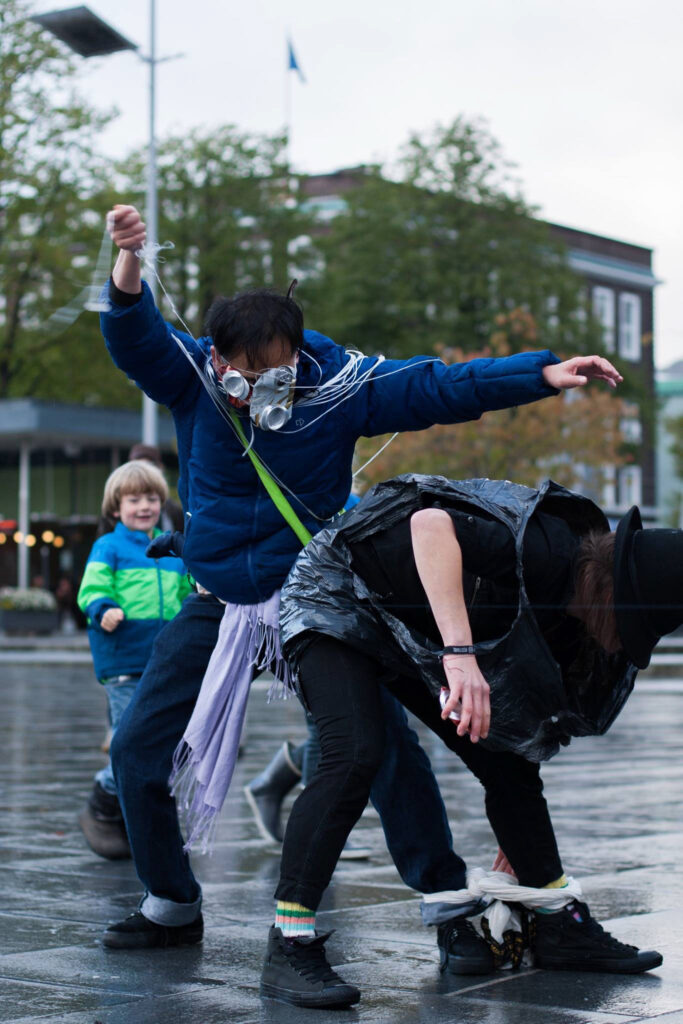 Philemon Mukarno Performance Art Open session Bergen(2017)1h at PAB Open Festival 2017, Bergen, Norway.