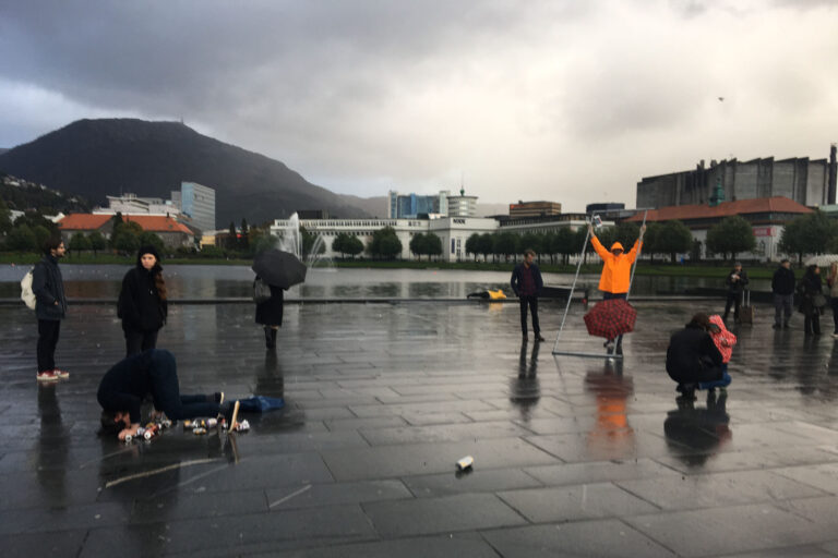 Philemon Mukarno Performance Art Open session Bergen(2017)1h at PAB Open Festival 2017, Bergen, Norway.