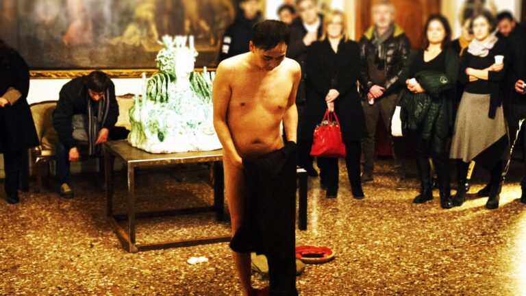 Philemon Mukarno Performance Art Liquid Air (2017)'30 The Labyrinth it's Liquid International Art Show Palazzo Ca’ Zanardi, Venezia, Italia.