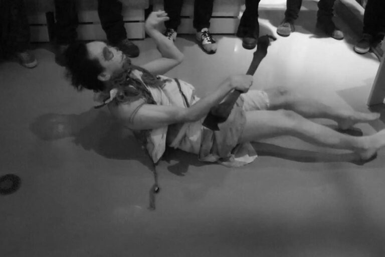 Philemon Mukarno Performance Art Muertos(2013)’30 Het Gemaal op Zuid, Rotterdam, Netherlands.