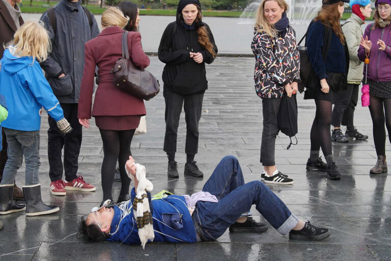 Philemon Mukarno Performance Art Open session Bergen(2017)1h at PAB Open Festival 2017, Bergen, Norway.
