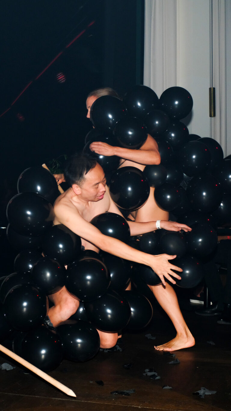 Philemon Mukarno Performance Art Take my breath (2020) ’15 NoArt Festival A’DAM Tower, Amsterdam