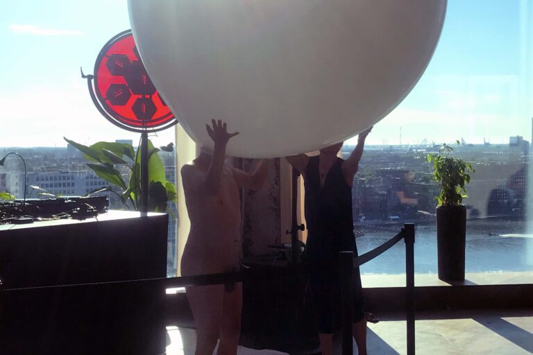 Philemon Mukarno Performance Art Covid air (2020) ’15 NoArt Festival A’DAM Tower, Amsterdam