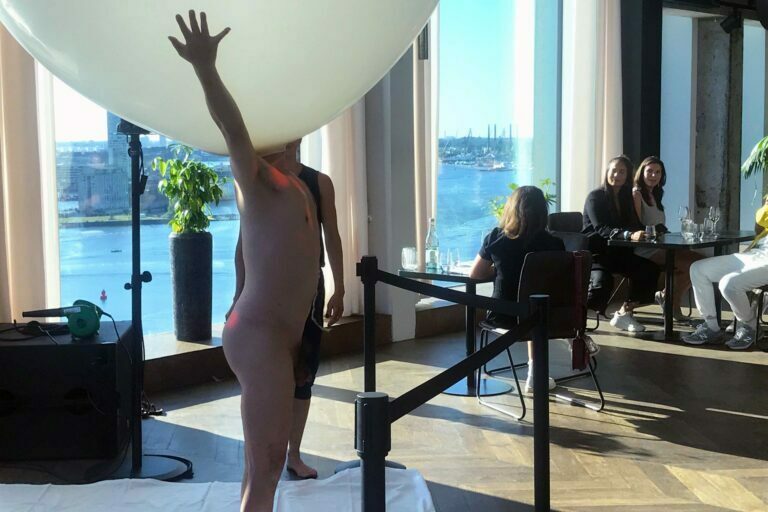 Philemon Mukarno Performance Art Covid air (2020) ’15 NoArt Festival A’DAM Tower, Amsterdam