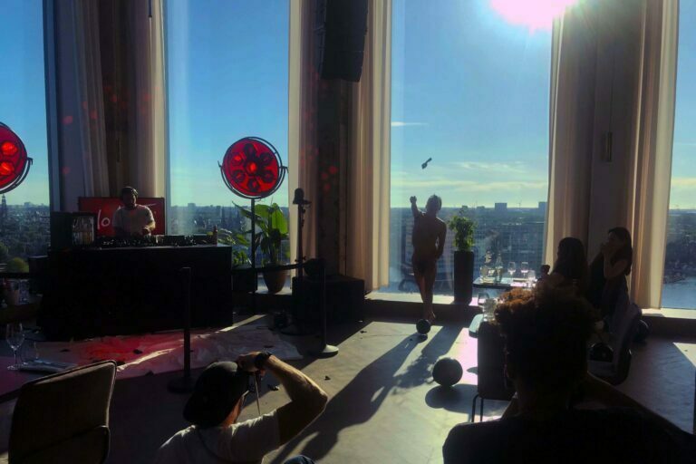 Philemon Mukarno Performance Art Covid air (2020) ’15 NoArt Festival A’DAM Tower, Amsterdam