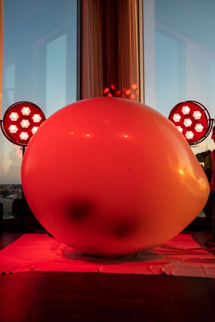 Philemon Mukarno Performance Art Covid air (2020) ’15 NoArt Festival A’DAM Tower, Amsterdam