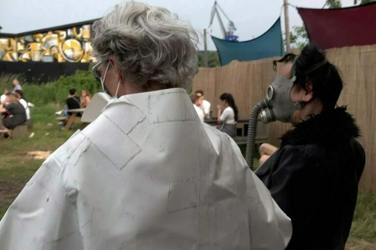 ANaked Performance Art for Spiritual Healing by Ingrid Adriaans and Philemon Mukarno in Amsterdam