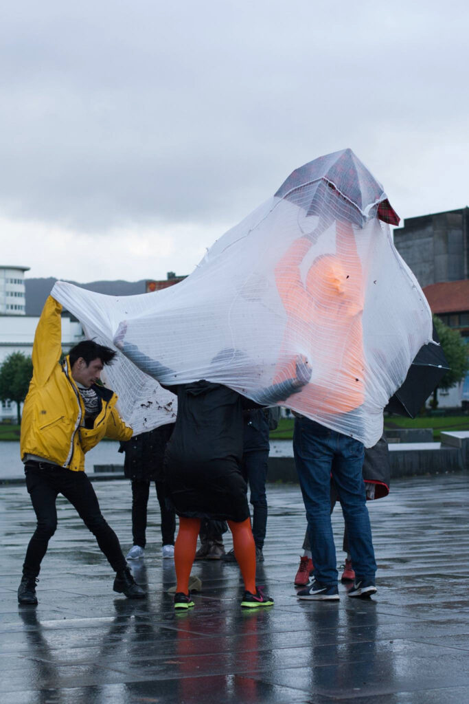 Philemon Mukarno Performance Art Open session Bergen(2017)1h at PAB Open Festival 2017, Bergen, Norway.