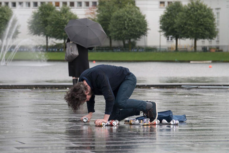 Philemon Mukarno Performance Art Open session Bergen(2017)1h at PAB Open Festival 2017, Bergen, Norway.