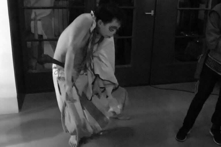 Philemon Mukarno Performance Art Muertos(2013)’30 Het Gemaal op Zuid, Rotterdam, Netherlands.