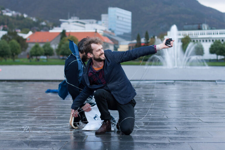 Philemon Mukarno Performance Art Open session Bergen(2017)1h at PAB Open Festival 2017, Bergen, Norway.