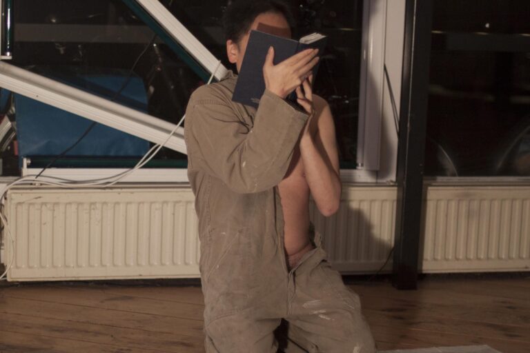 Philemon Mukarno Performance Art Easter Christmas (2017)’20 Podium @ IDFX Kunst Drift Collectief 2.0, Breda,Netherlands