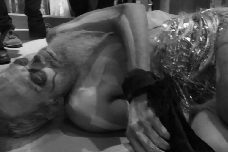 Philemon Mukarno Performance Art Muertos(2013)’30 Het Gemaal op Zuid, Rotterdam, Netherlands.