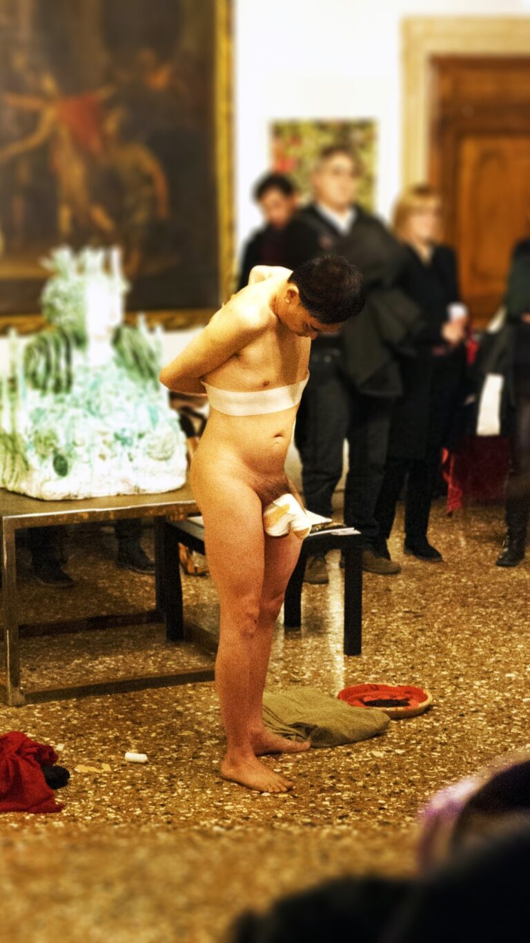 Philemon Mukarno doing a Naked Performance. The Labyrinth it's Liquid International Art Show Palazzo Ca’ Zanardi, Venezia, Italia February 28-10-2017Philemon Mukarno Performance Art Liquid Air (2017)'30 The Labyrinth it's Liquid International Art Show Palazzo Ca’ Zanardi, Venezia, Italia.
