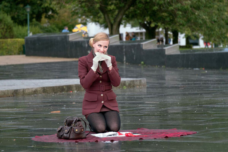 Philemon Mukarno Performance Art Open session Bergen(2017)1h at PAB Open Festival 2017, Bergen, Norway.