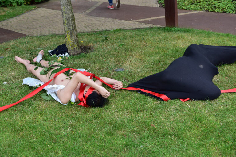 Philemon Mukarno Performance Art Garden-Performance(2017)1hIPA Performance Art Festival, Nutshui s The Hague, Netherlands
