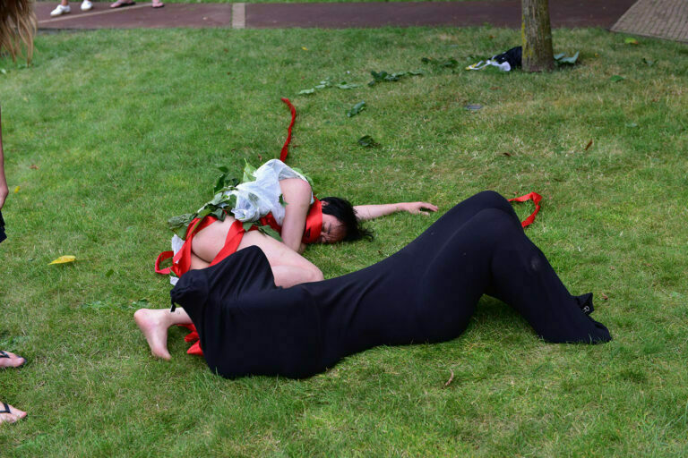 Philemon Mukarno Performance Art Garden-Performance(2017)1hIPA Performance Art Festival, N utshuis The Hague, Netherlands