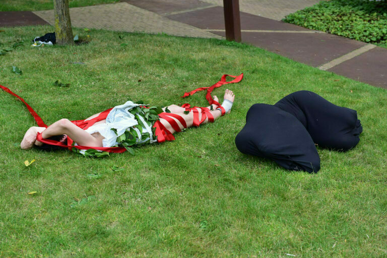 Philemon Mukarno Performance Art Garden-Performance(2017)1hIPA Performance Art Festival, N utshuis The Hague, Netherlands