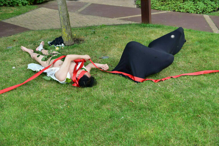 Philemon Mukarno Performance Art Garden-Performance(2017)1hIPA Performance Art Festival, Nutshuis The Hague, Netherlands