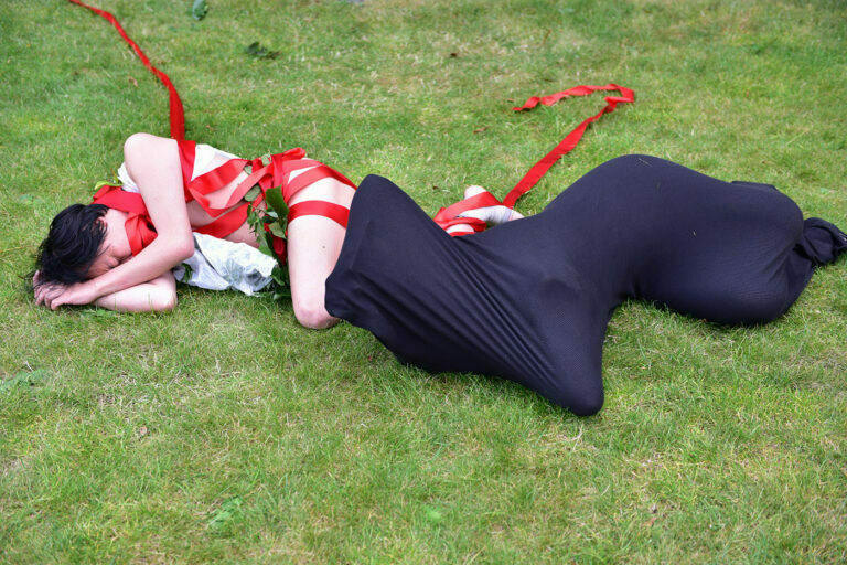 Philemon Mukarno Performance Art Garden-Performance(2017)1hIPA Performance Art Festival, Nutshuis The Hague, Netherlands