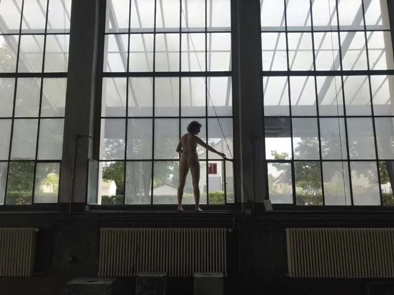 Human Installation - Arrangement of nude performative actions Old bus depot Hall F, Tasstalstrasse 86, Winterthur (Kunst im Depot) Performance August 21, 2022, 5 p.m. to 7 p.m Individual rehearsals between August 8th and 20th, 2022 Concept and direction Thomas Zolling