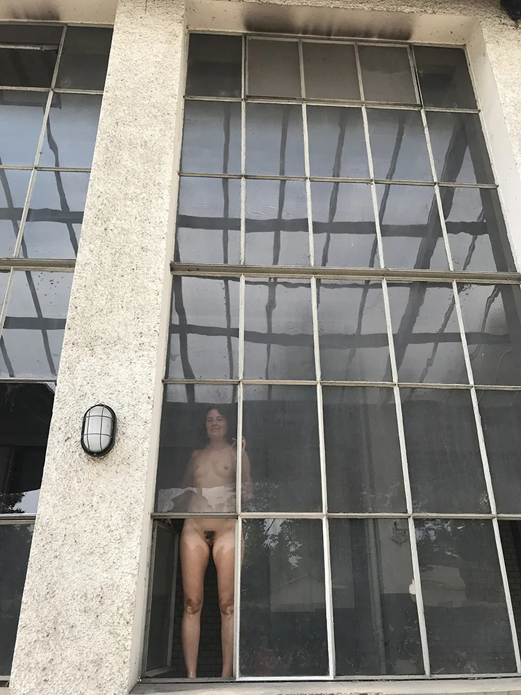 Human Installation - Arrangement of nude performative actions Old bus depot Hall F, Tasstalstrasse 86, Winterthur (Kunst im Depot) Performance August 21, 2022, 5 p.m. to 7 p.m Individual rehearsals between August 8th and 20th, 2022 Concept and direction Thomas Zolling