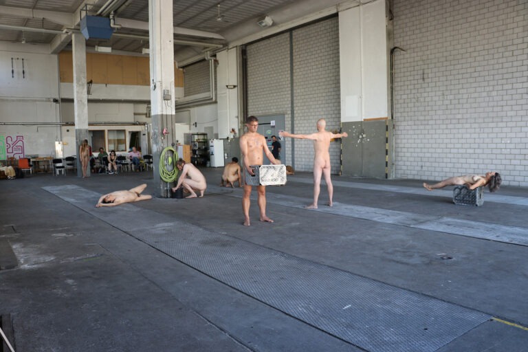 Human Installation - Arrangement of nude performative actions Old bus depot Hall F, Tasstalstrasse 86, Winterthur (Kunst im Depot) Performance August 21, 2022, 5 p.m. to 7 p.m Individual rehearsals between August 8th and 20th, 2022 Concept and direction Thomas Zolling