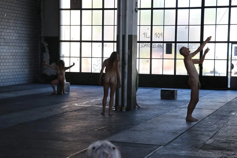 Human Installation - Arrangement of nude performative actions Old bus depot Hall F, Tasstalstrasse 86, Winterthur (Kunst im Depot) Performance August 21, 2022, 5 p.m. to 7 p.m Individual rehearsals between August 8th and 20th, 2022 Concept and direction Thomas Zolling