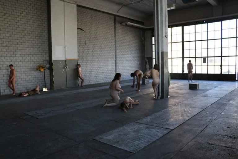 Human Installation - Arrangement of nude performative actions Old bus depot Hall F, Tasstalstrasse 86, Winterthur (Kunst im Depot) Performance August 21, 2022, 5 p.m. to 7 p.m Individual rehearsals between August 8th and 20th, 2022 Concept and direction Thomas Zolling