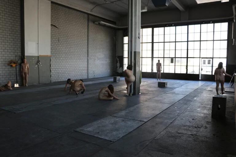 Human Installation - Arrangement of nude performative actions Old bus depot Hall F, Tasstalstrasse 86, Winterthur (Kunst im Depot) Performance August 21, 2022, 5 p.m. to 7 p.m Individual rehearsals between August 8th and 20th, 2022 Concept and direction Thomas Zolling