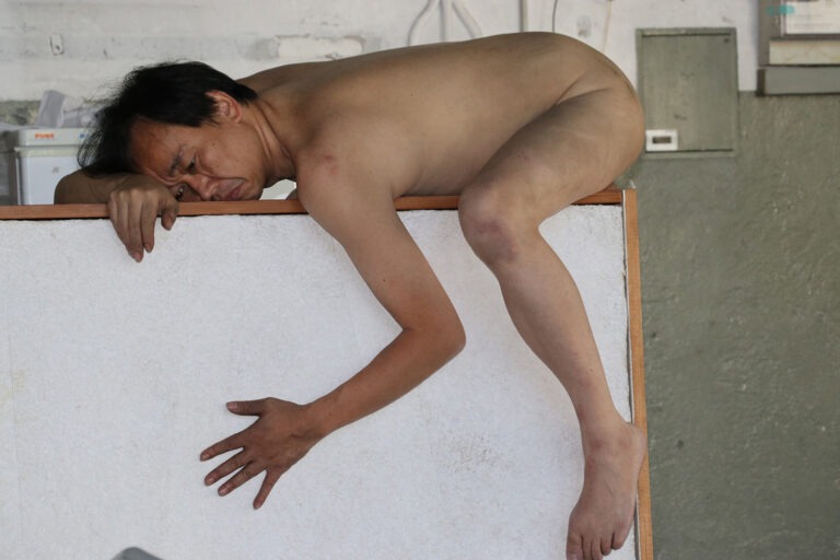 Human Installation - Arrangement of nude performative actions Old bus depot Hall F, Tasstalstrasse 86, Winterthur (Kunst im Depot) Performance August 21, 2022, 5 p.m. to 7 p.m Individual rehearsals between August 8th and 20th, 2022 Concept and direction Thomas Zolling