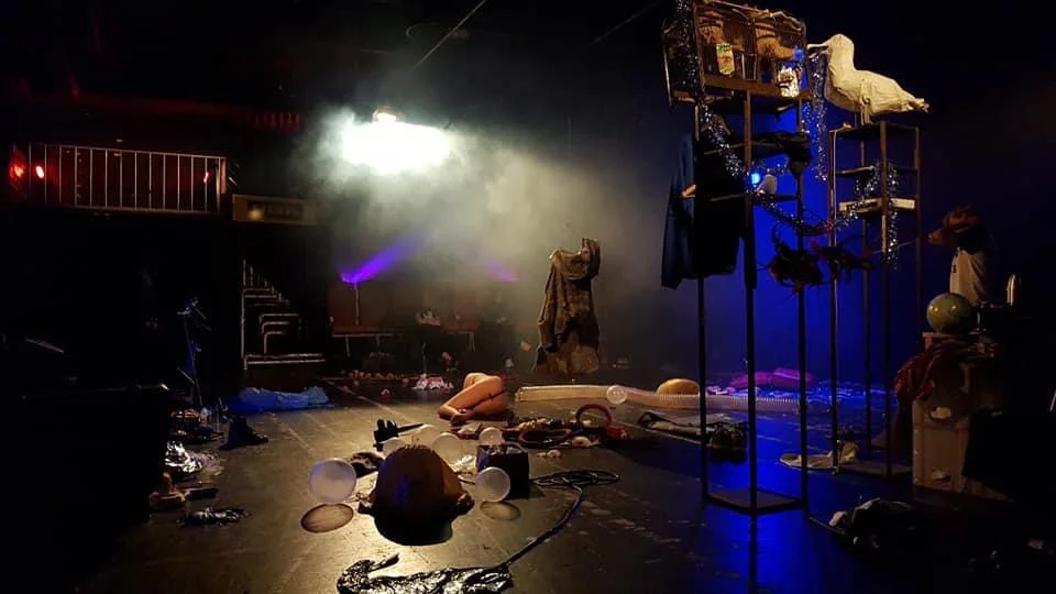 Performance Art Archive 63 https://mukarno.com/wp-content/uploads/2020/08/MukarnoRood-e1689388576334.png | Philemon Mukarno Performance Artist