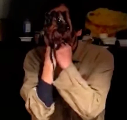 Performance Art Archive 85 https://mukarno.com/wp-content/uploads/2020/08/MukarnoRood-e1689388576334.png | Philemon Mukarno Performance Artist