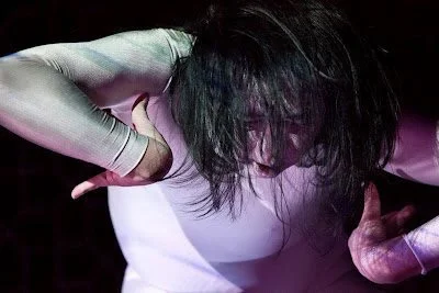 Performance Art Archive 119 https://mukarno.com/wp-content/uploads/2020/08/MukarnoRood-e1689388576334.png | Philemon Mukarno Performance Artist